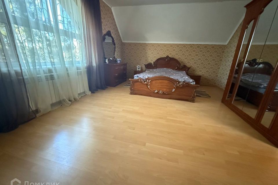 Продаётся 2-этажный дом, 258.1 м²
