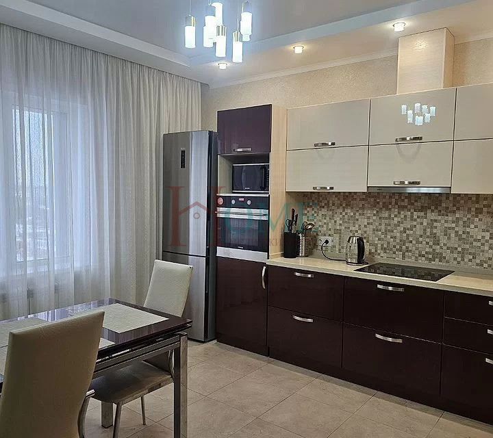 Сдаётся 3-комнатная квартира, 90 м²