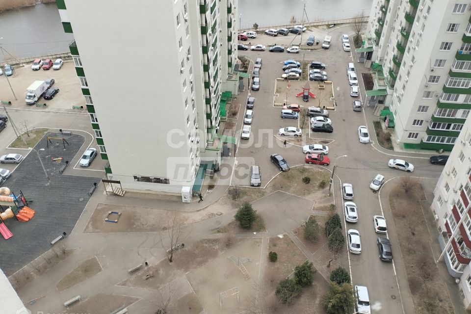 Продаётся 4-комнатная квартира, 100 м²