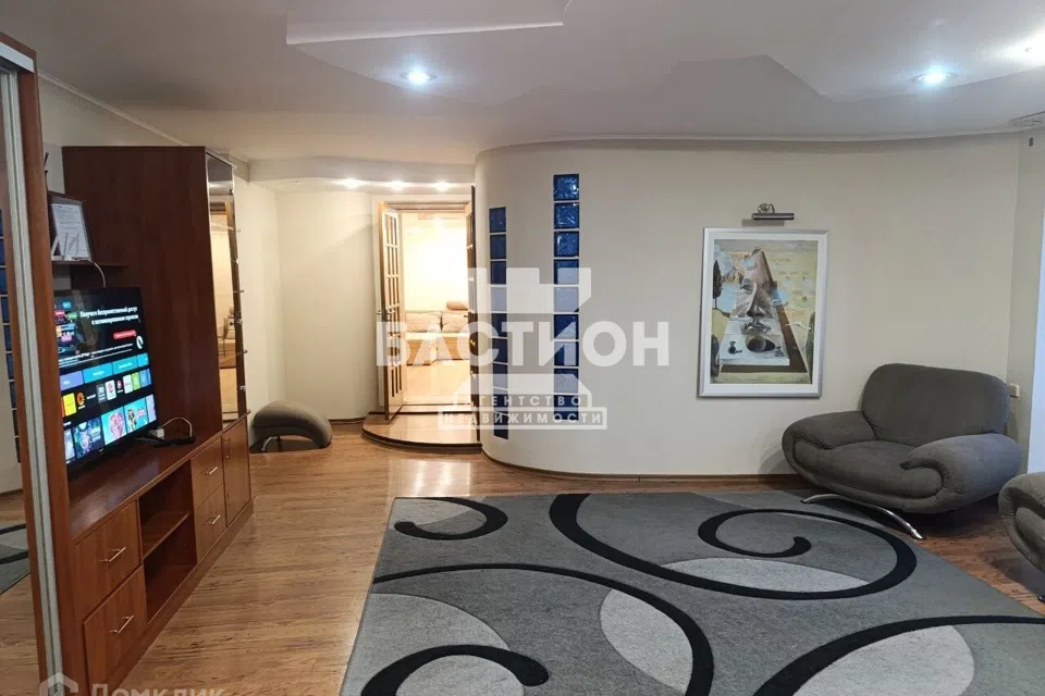 Продаётся 3-комнатная квартира, 109.3 м²