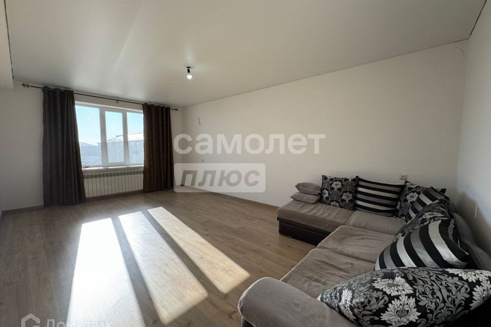 Продаётся 2-комнатная квартира, 82 м²