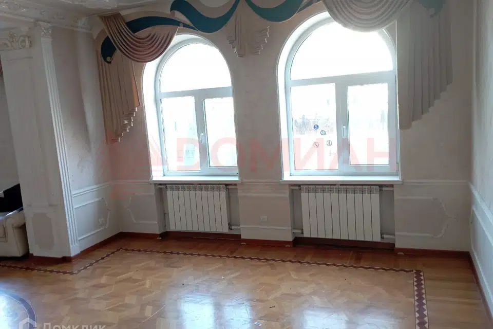 Продаётся 3-этажный дом, 397 м²