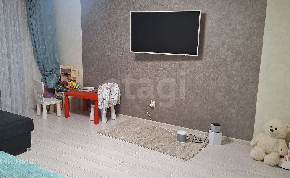 Продаётся 3-комнатная квартира, 62.4 м²