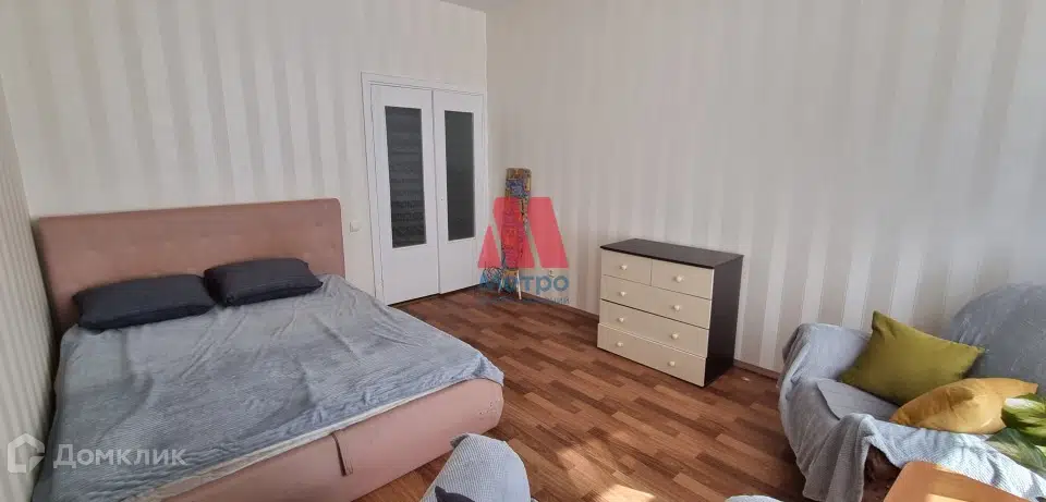 Продаётся 1-комнатная квартира, 42 м²