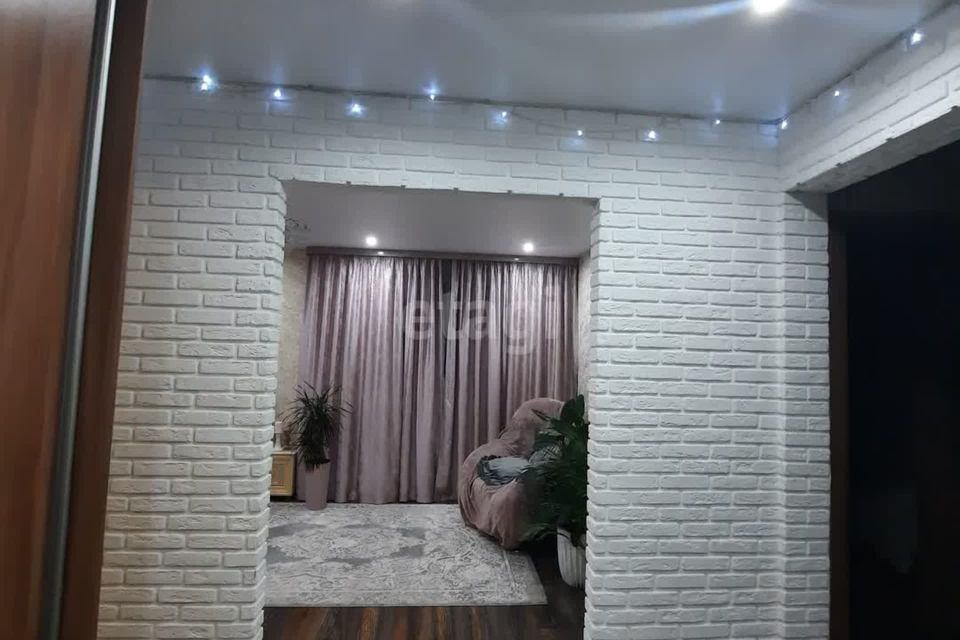 Продаётся 4-комнатная квартира, 68.4 м²