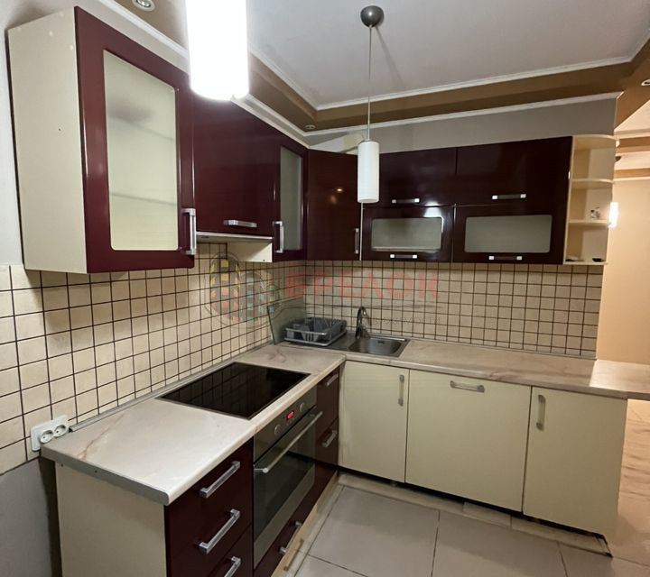 Продаётся 1-комнатная квартира, 46 м²