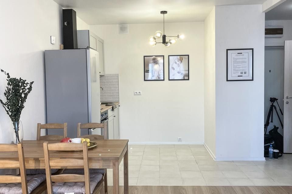 Продаётся 1-комнатная квартира, 42.3 м²