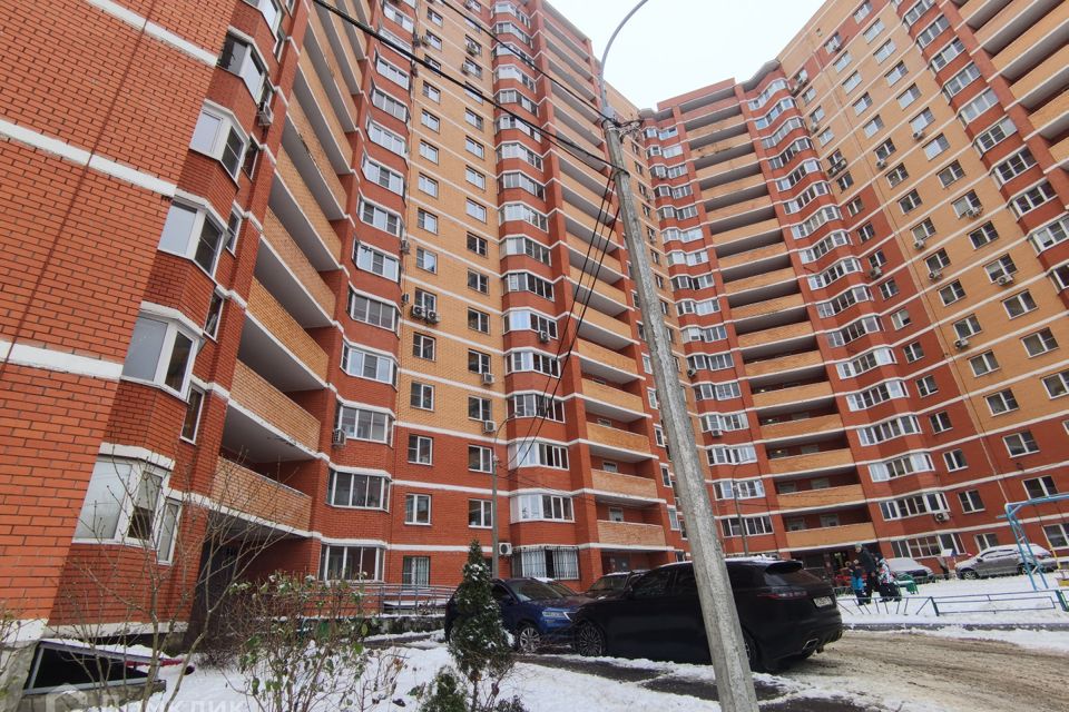 Продаётся 2-комнатная квартира, 64 м²