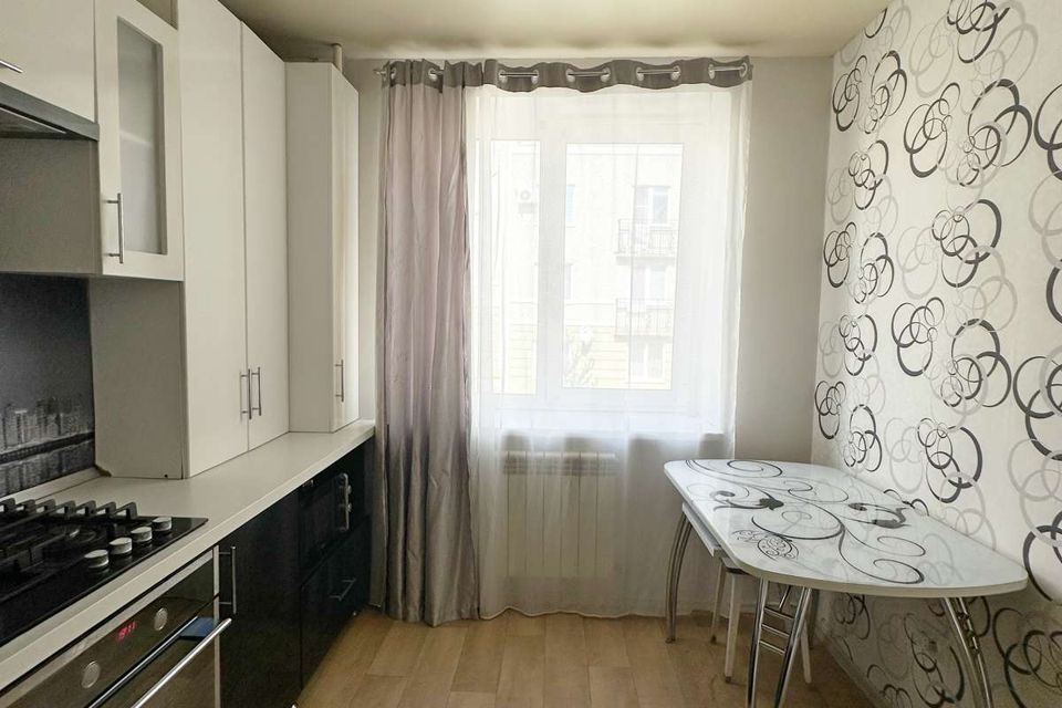 Продаётся 1-комнатная квартира, 37.4 м²