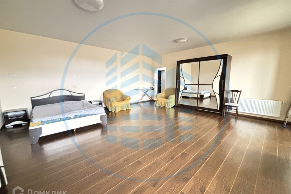 Продаётся 1-комнатная квартира, 62.8 м²