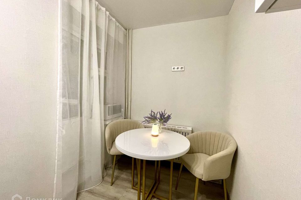 Продаётся 1-комнатная квартира, 42 м²