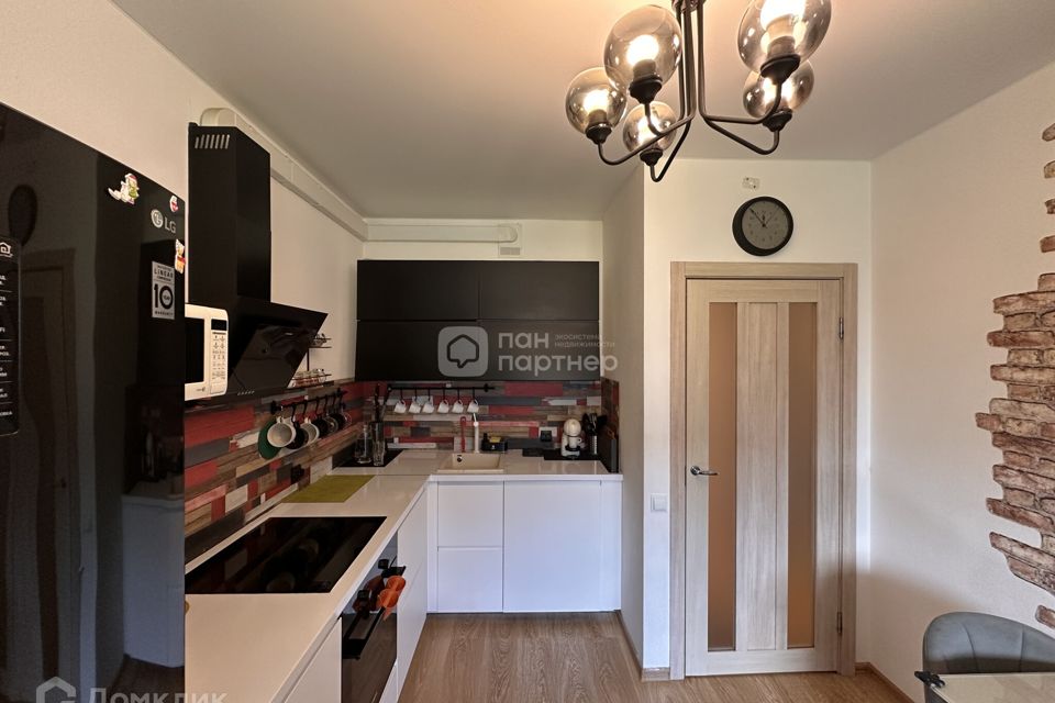 Продаётся 2-комнатная квартира, 58.2 м²