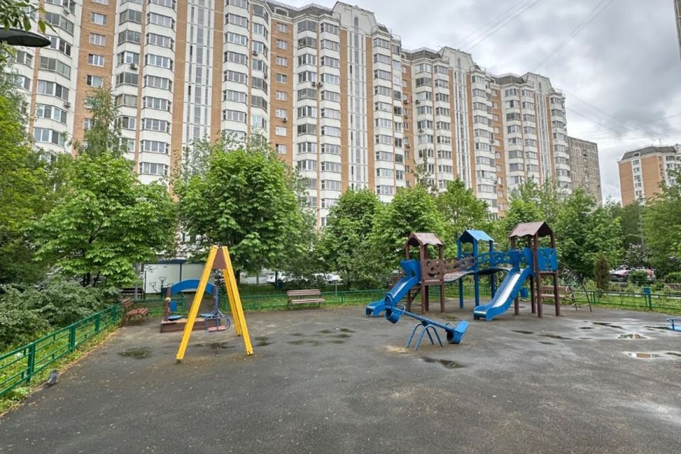 Продаётся 1-комнатная квартира, 37.7 м²