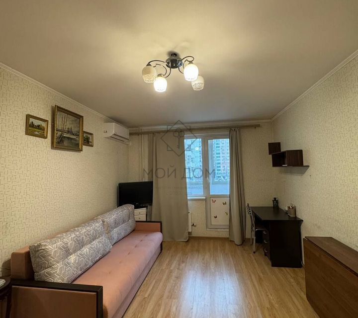 Сдаётся 1-комнатная квартира, 38 м²