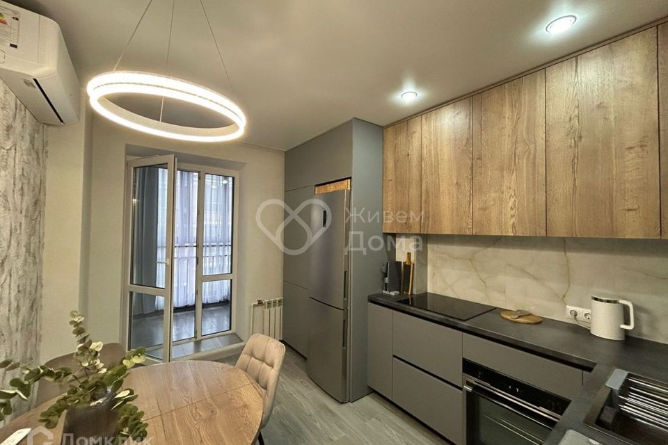 Продаётся 1-комнатная квартира, 37.9 м²