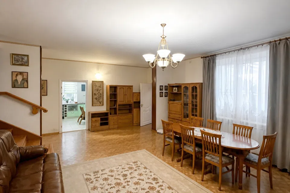 Продаётся 2-этажный дом, 540 м²