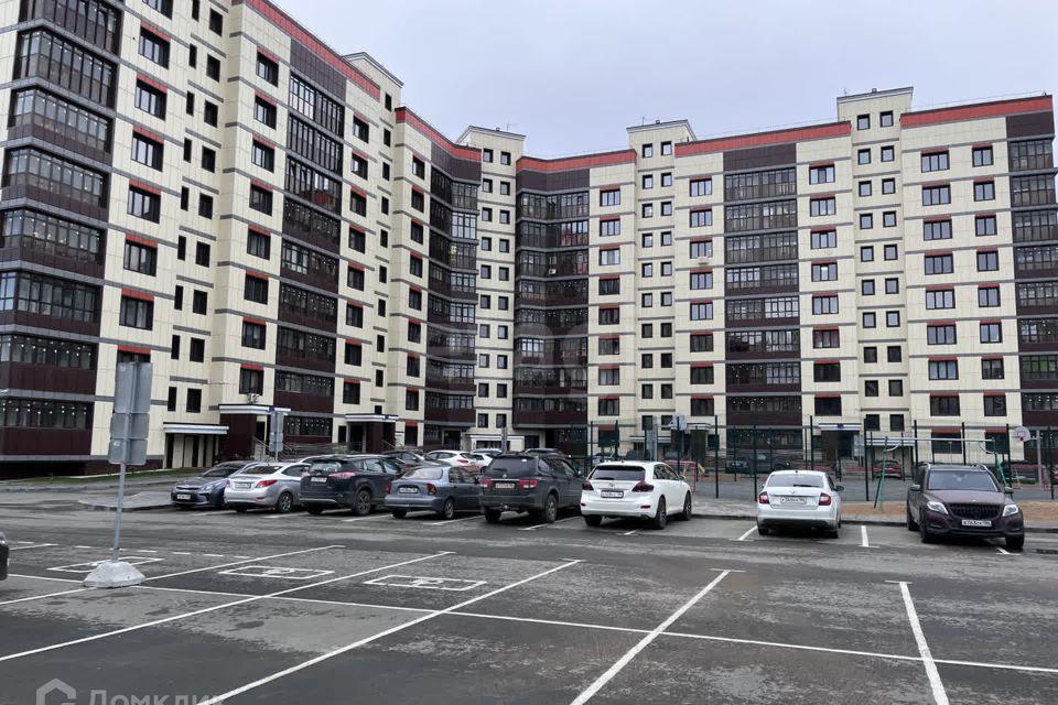 Продаётся 2-комнатная квартира, 63.7 м²