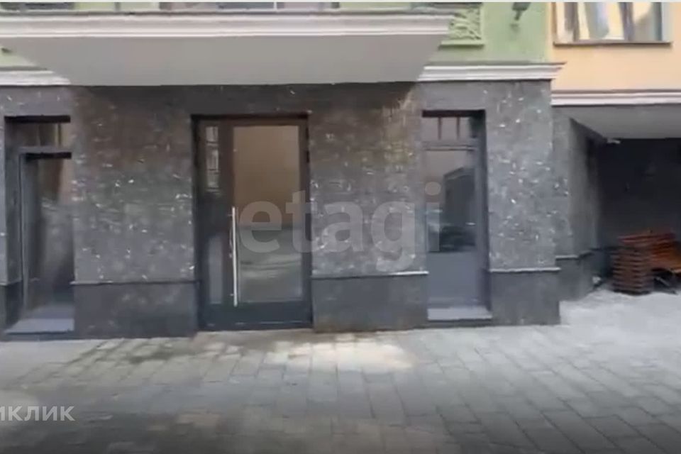 Продаётся 2-комнатная квартира, 98 м²