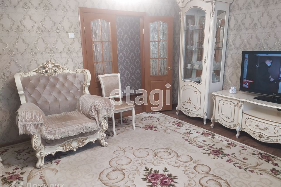 Продаётся 4-комнатная квартира, 77.3 м²