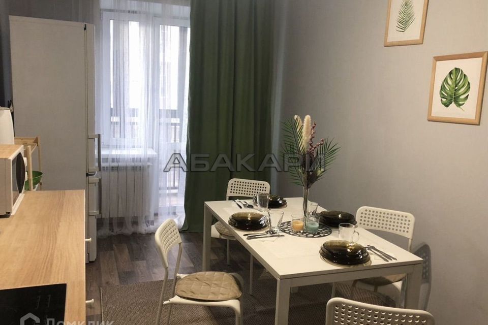 Сдаётся 2-комнатная квартира, 65 м²