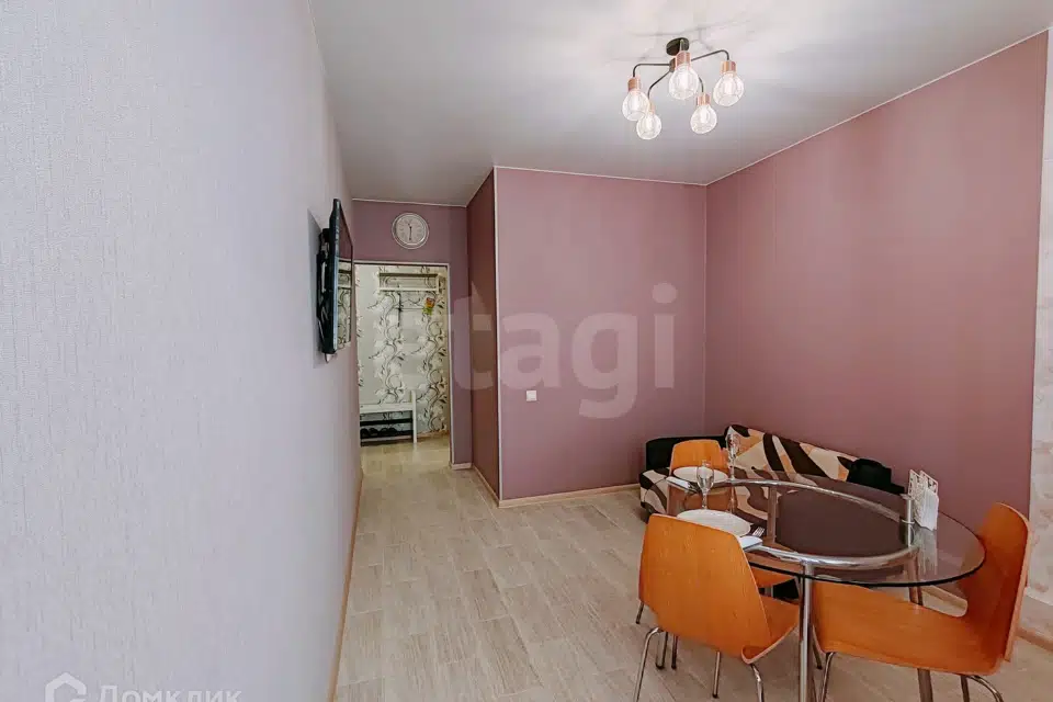 Продаётся 1-комнатная квартира, 43 м²