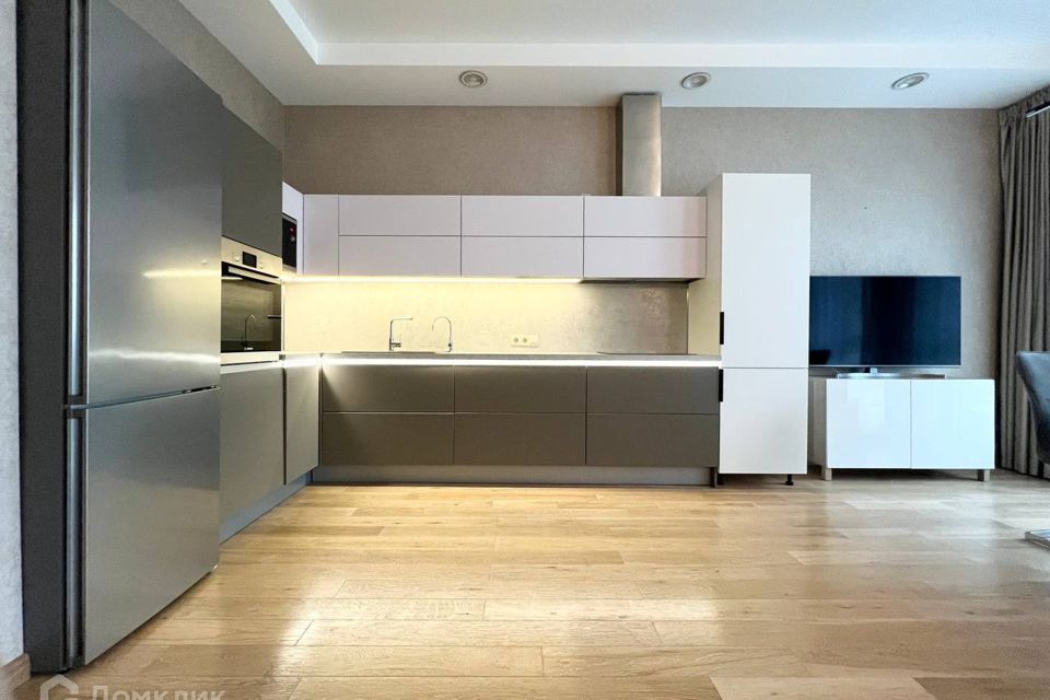 Сдаётся 3-комнатная квартира, 130 м²