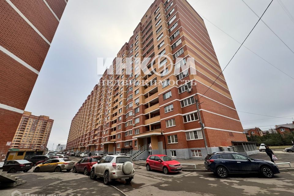 Продаётся 1-комнатная квартира, 53.4 м²