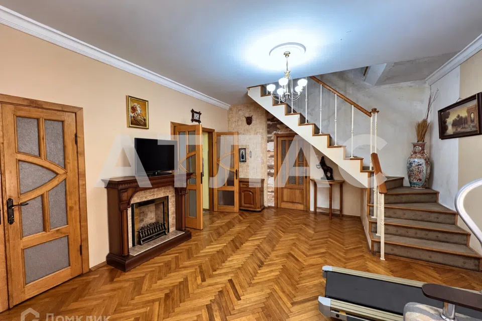 Продаётся 2-этажный дом, 235.1 м²