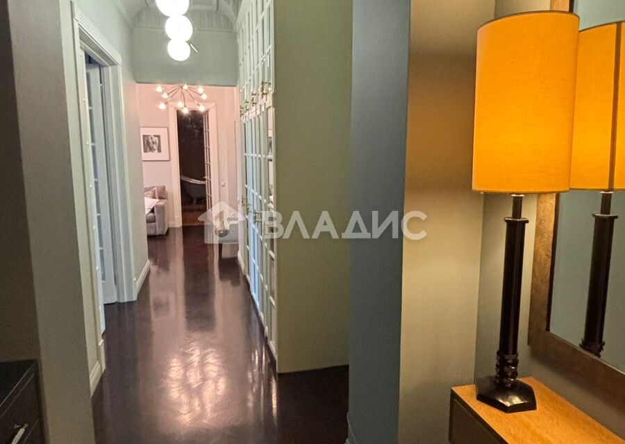 Продаётся 2-комнатная квартира, 69 м²