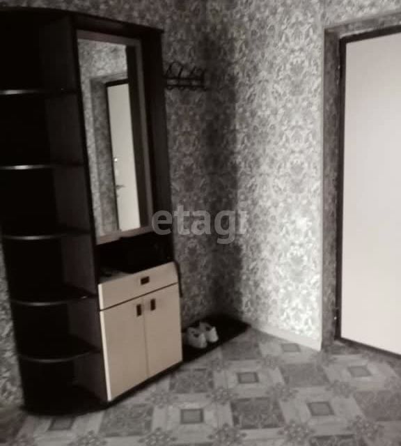 Продаётся 1-комнатная квартира, 42.2 м²