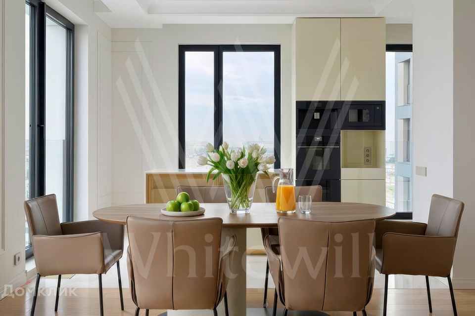 Продаётся 4-комнатная квартира, 121 м²