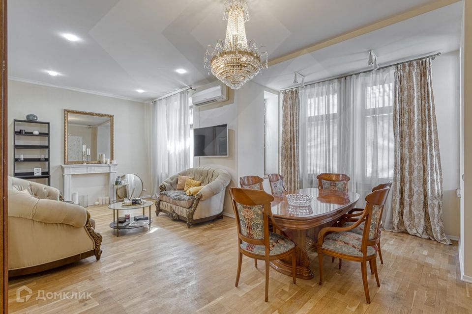 Сдаётся 4-комнатная квартира, 127 м²