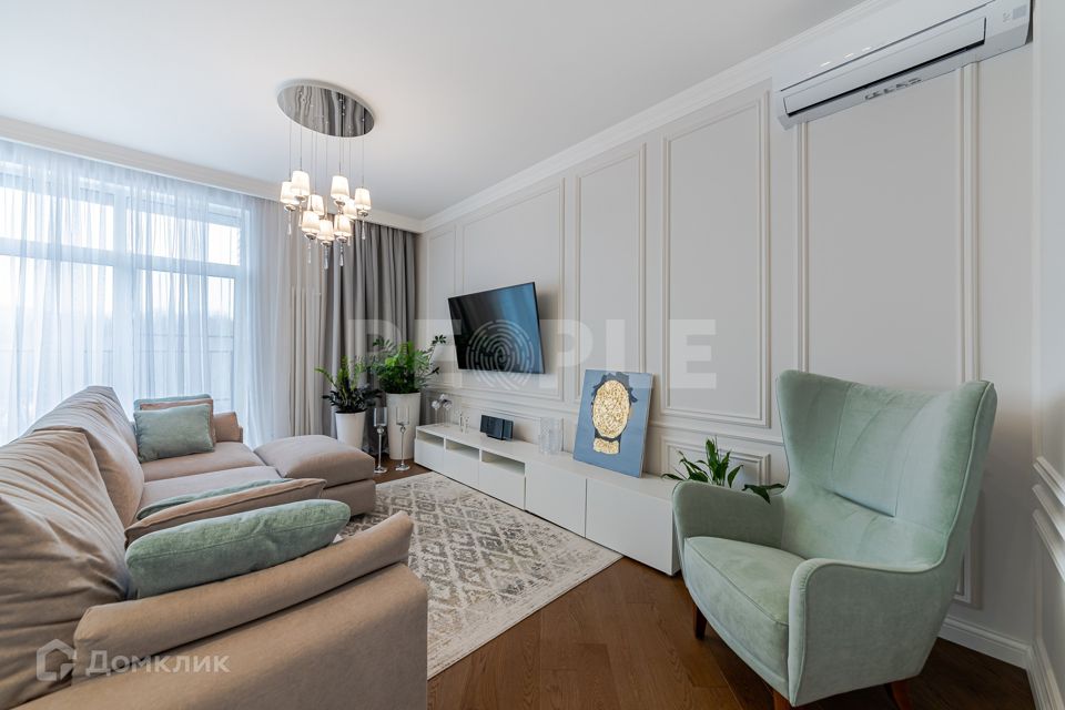 Продаётся 4-комнатная квартира, 110 м²