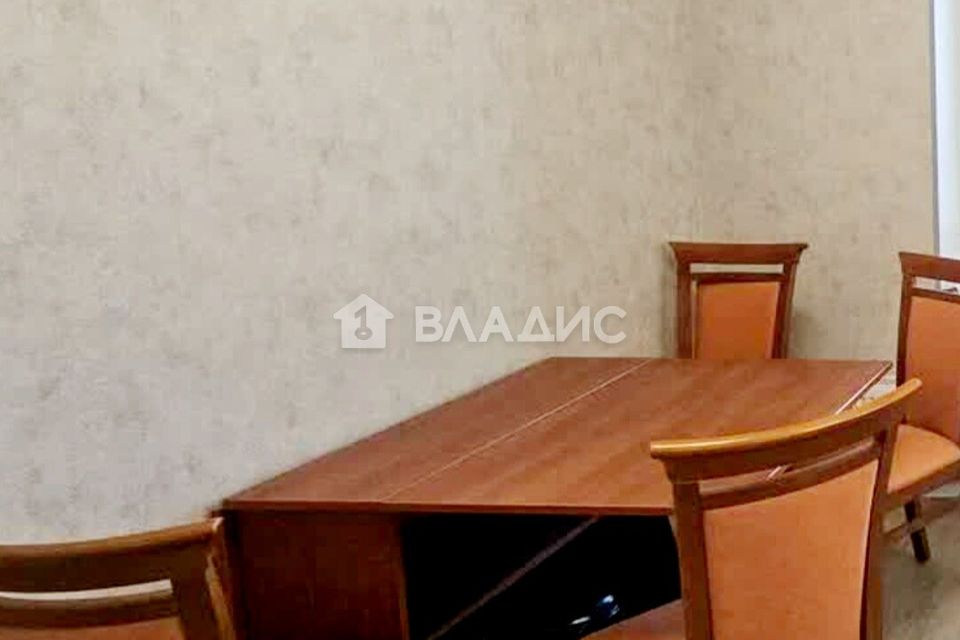 Продаётся 3-комнатная квартира, 102.8 м²