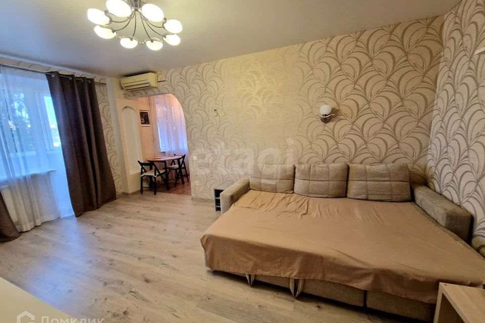 Продаётся 1-комнатная квартира, 35.9 м²