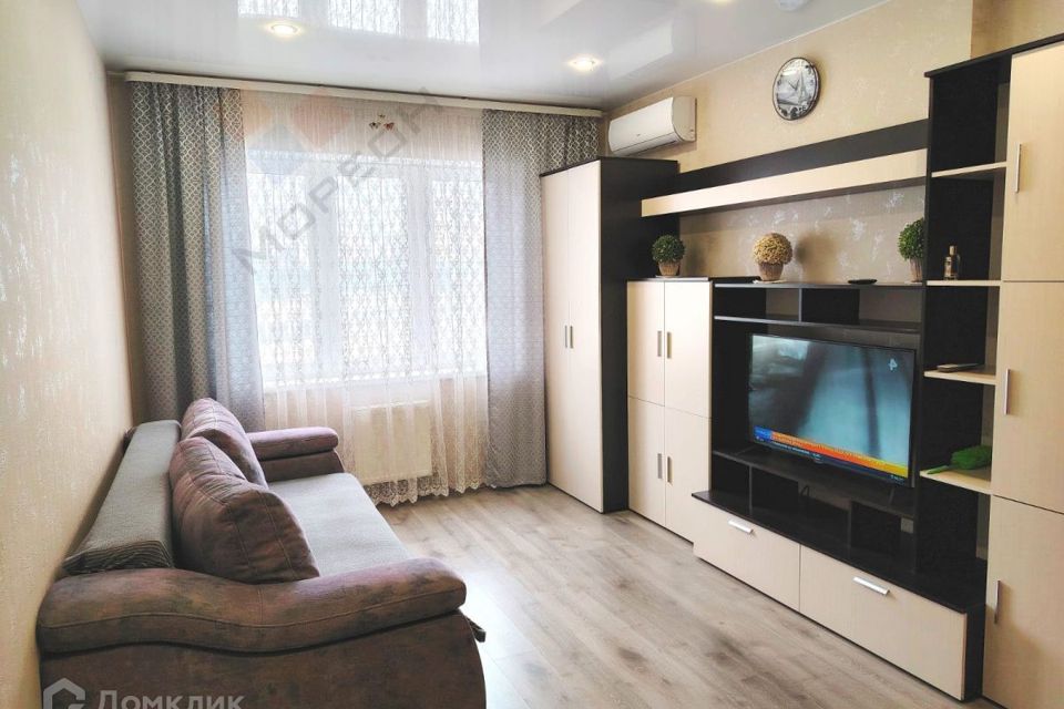 Продаётся 1-комнатная квартира, 43 м²