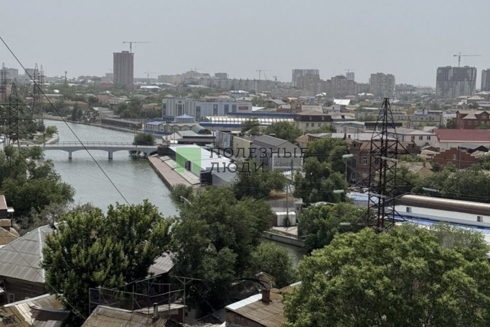 Продаётся 2-комнатная квартира, 63.6 м²