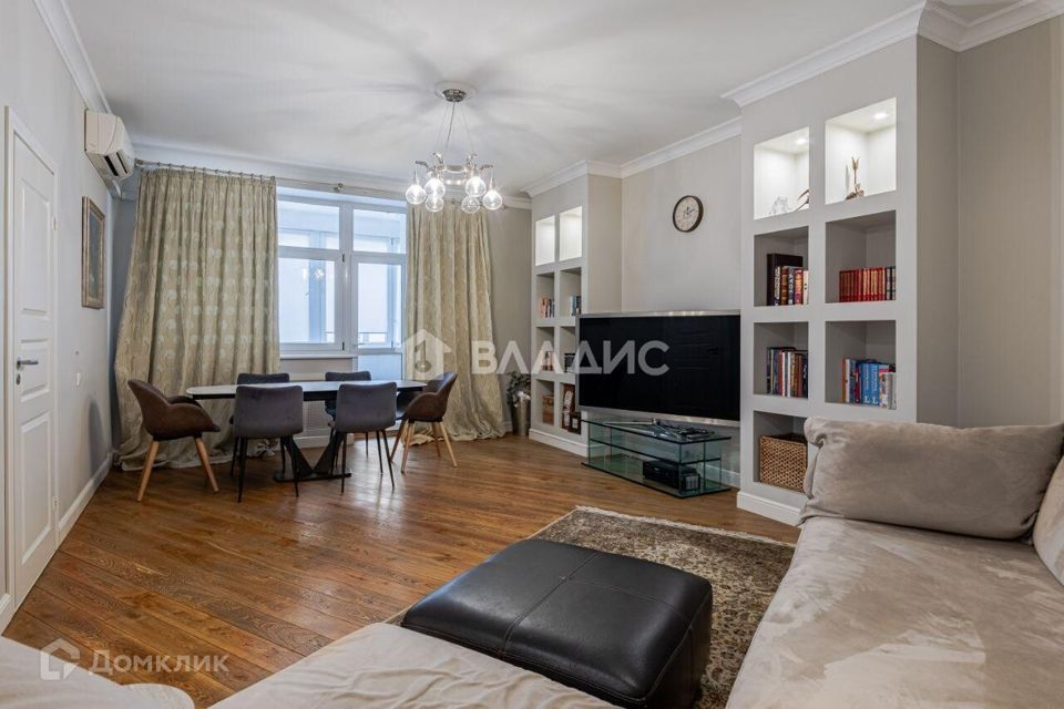 Продаётся 3-комнатная квартира, 100 м²