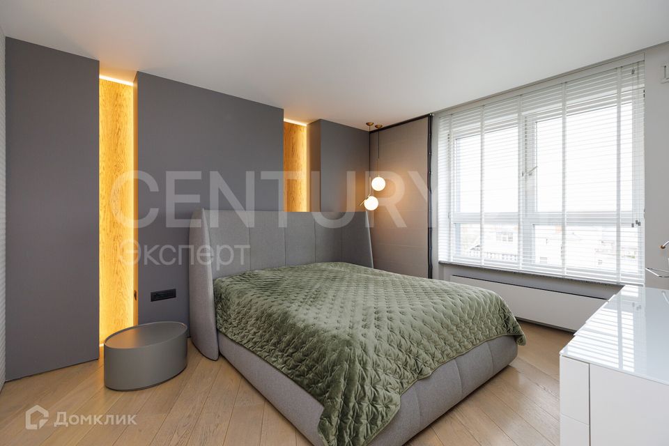 Продаётся 3-комнатная квартира, 151.1 м²