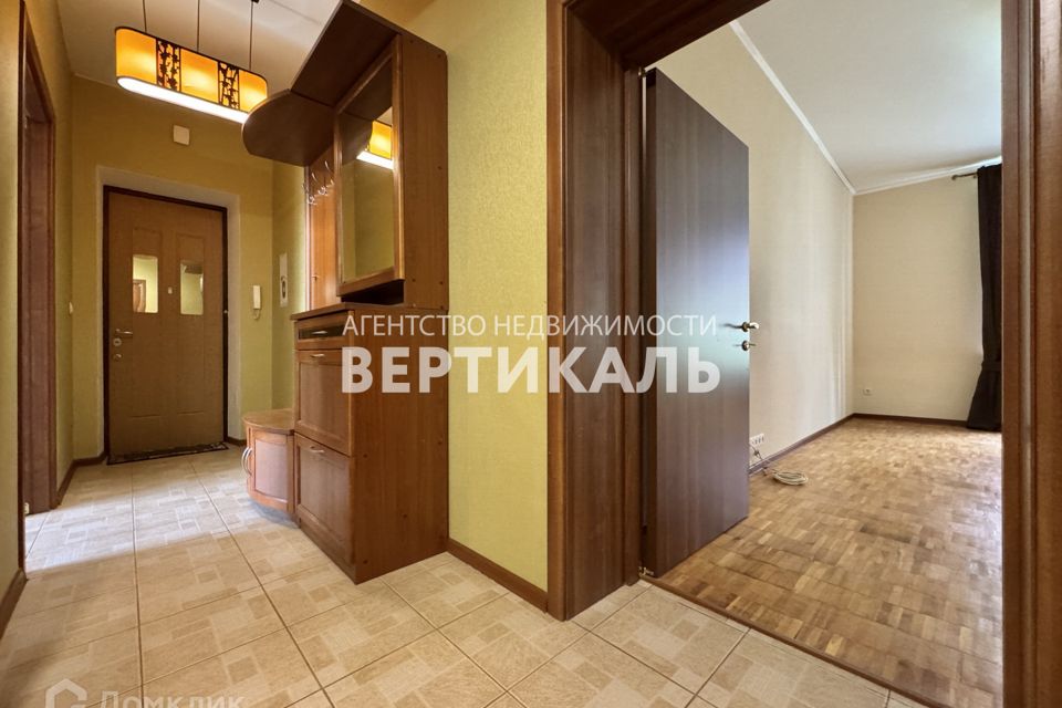 Сдаётся 2-комнатная квартира, 65 м²