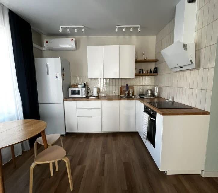 Сдаётся 2-комнатная квартира, 61 м²