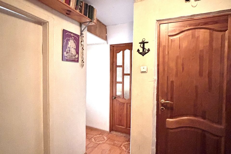 Продаётся 3-комнатная квартира, 50.6 м²