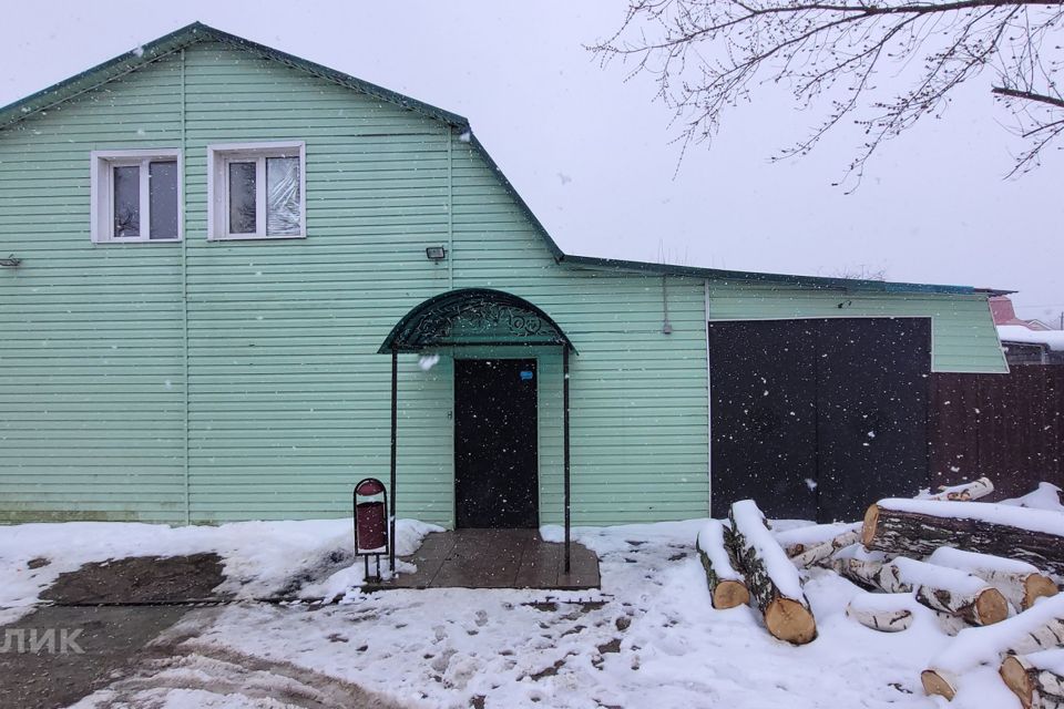 Продаётся 2-этажный дом, 200 м²