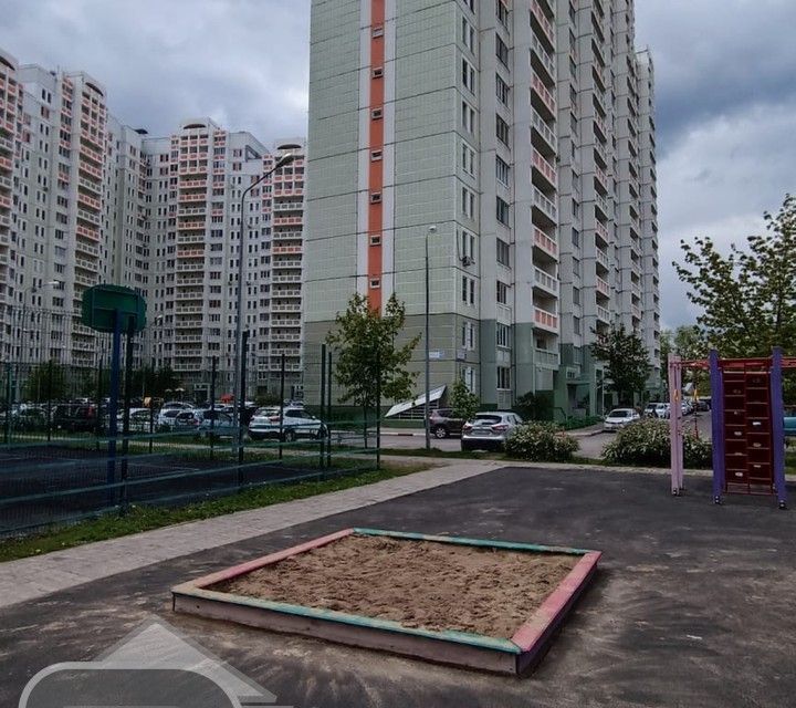 Продаётся 1-комнатная квартира, 41.7 м²