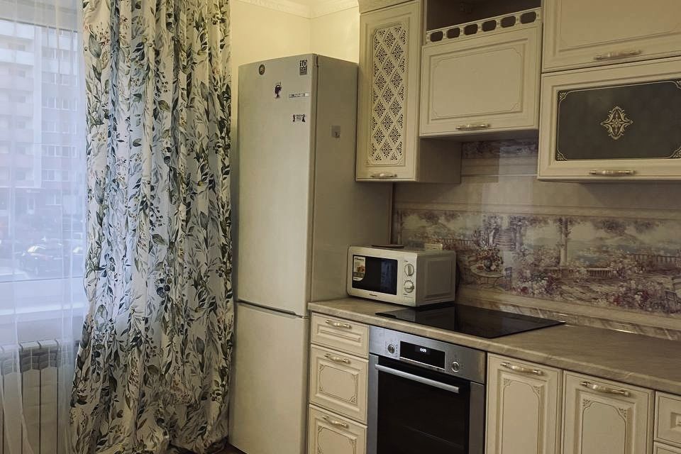 Сдаётся 2-комнатная квартира, 62.4 м²