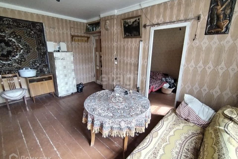 Продаётся комната в 3-комн. квартире, 69.5 м²