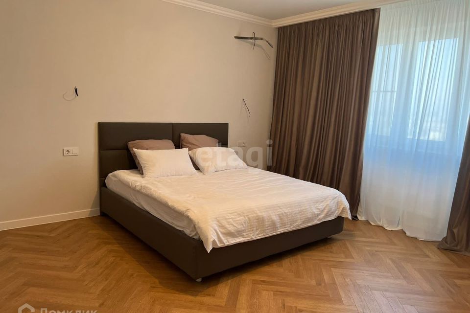 Продаётся 1-комнатная квартира, 49 м²