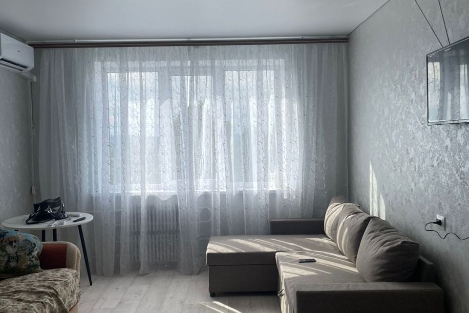 Сдаётся 2-комнатная квартира, 55 м²