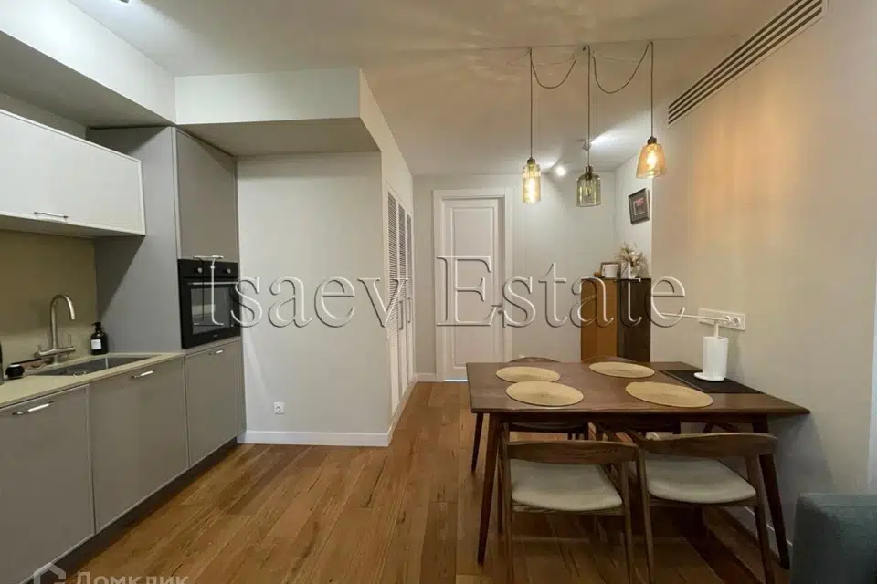 Продаётся 3-комнатная квартира, 65 м²