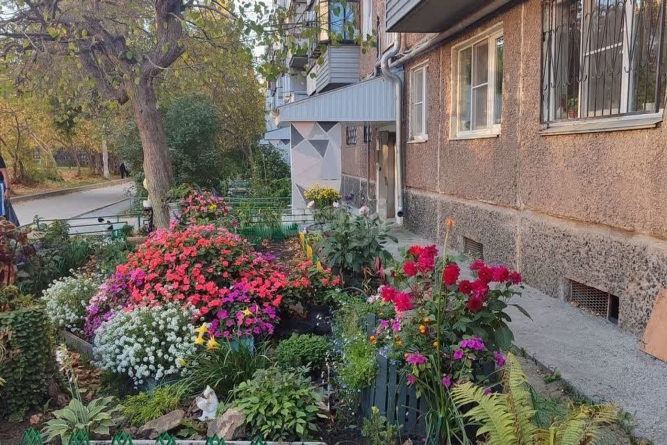 Продаётся 4-комнатная квартира, 61.3 м²